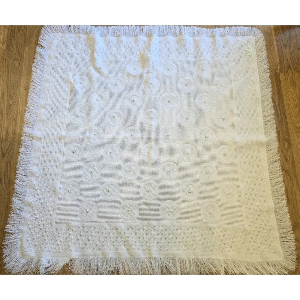 Vintage Macys Baby Blanket Made In Spain White Embroidered Flowers Fringe Knit